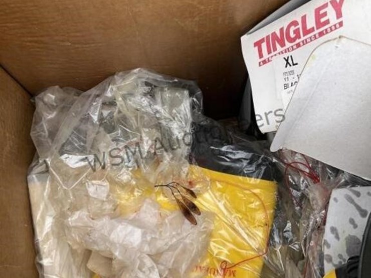 pallet-of-asst-rubber-boots-image-5