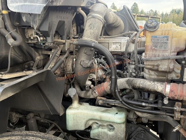 2017-international-prostar-image-39