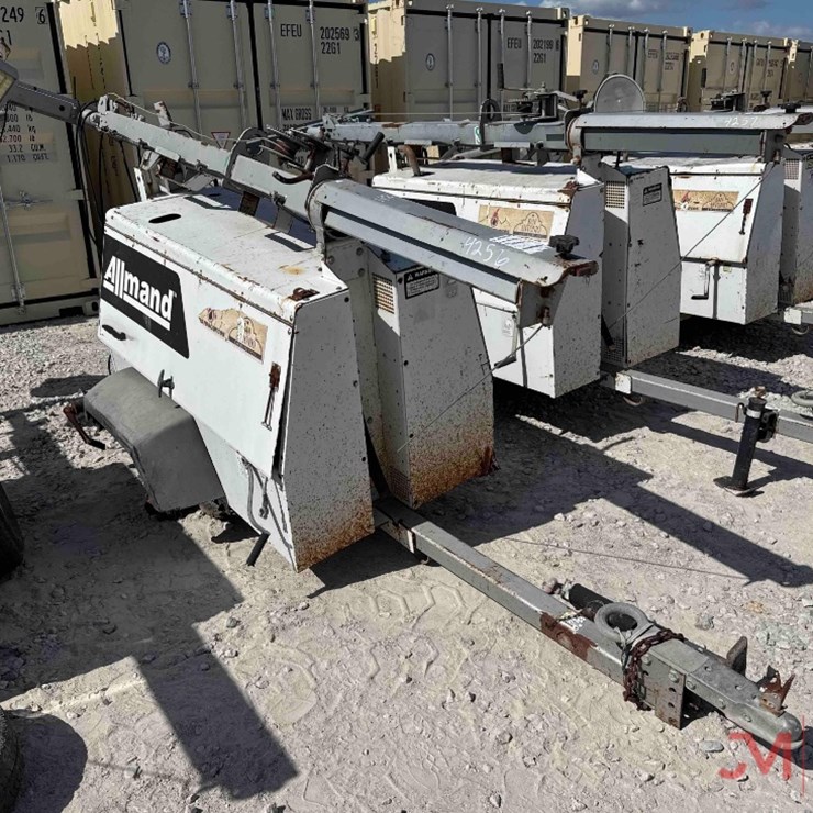 ALLMAND NITE-LITE PRO TOWABLE LIGHT TOWER