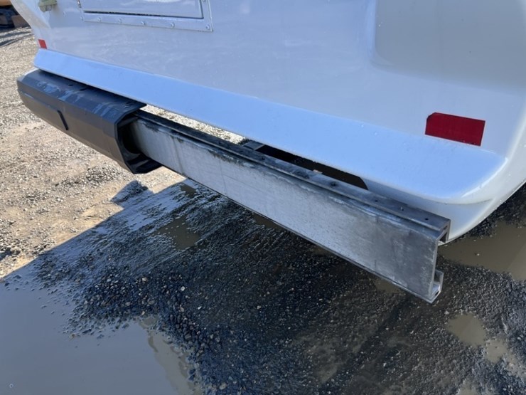 2014-chevrolet-express-paratransit-bus-image-15