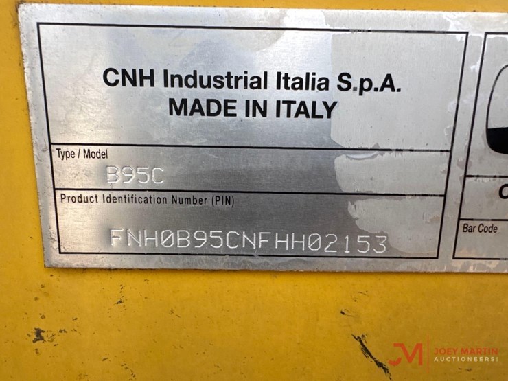 new-holland-b95c-image-15