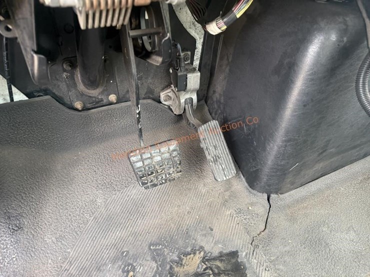 2002-international-4400lp-image-34