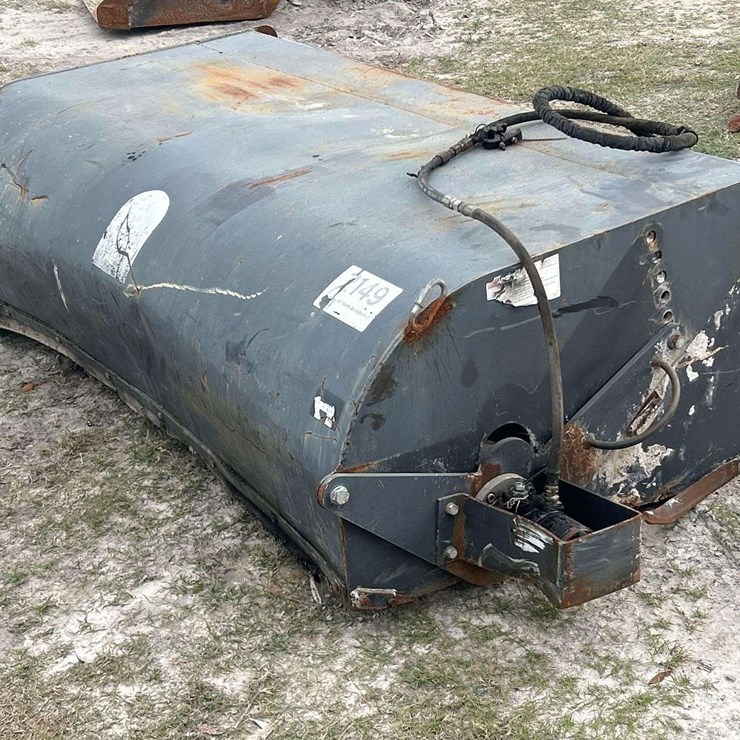 Hydraulic Sweeper Skid Steer Attachment