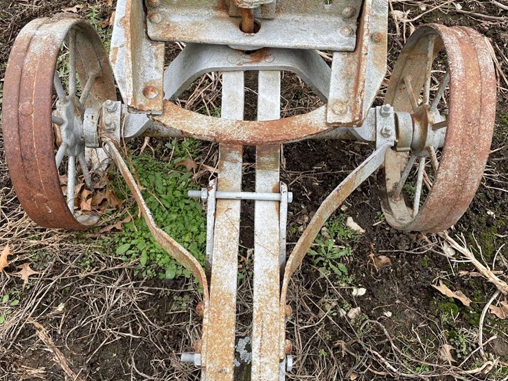 western-wheel-scraper-on-steel-image-10