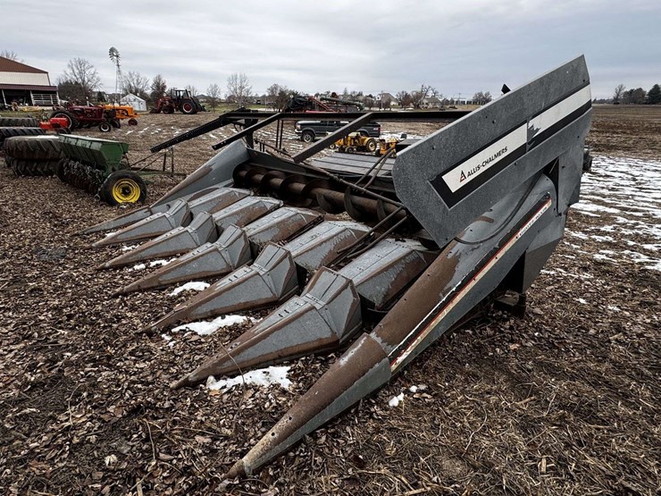 deutz-allis-6-row-corn-head-w/ac-pickup-reel-attachment-image-1