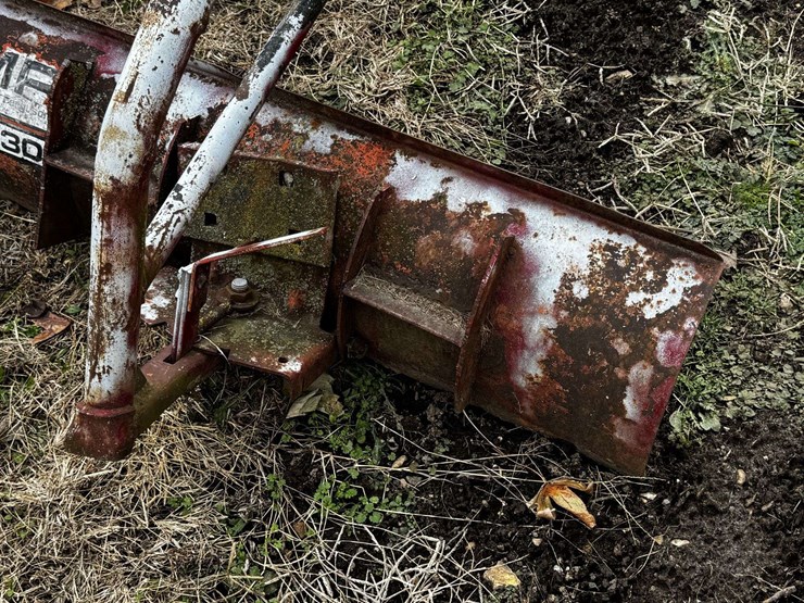 modified-massey-ferguson-model-4030-40"-garden-tractor-blade-image-6