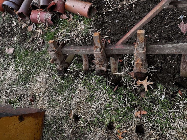 45"-6-tine-3-pt.-chisel-plow-image-5
