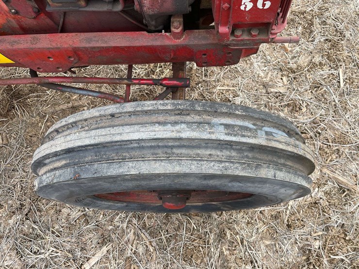 mccormick-deering-w-30-wide-front-on-rubber-image-16