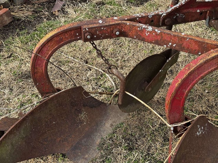 dearborn-2-bottom-3-pt.-plow-image-5
