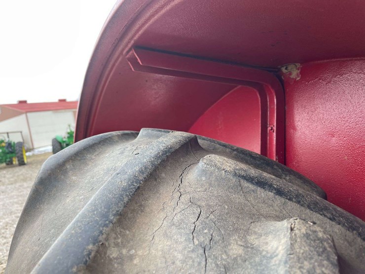 mccormick-deering-wk-40-wide-front-on-rubber-image-54