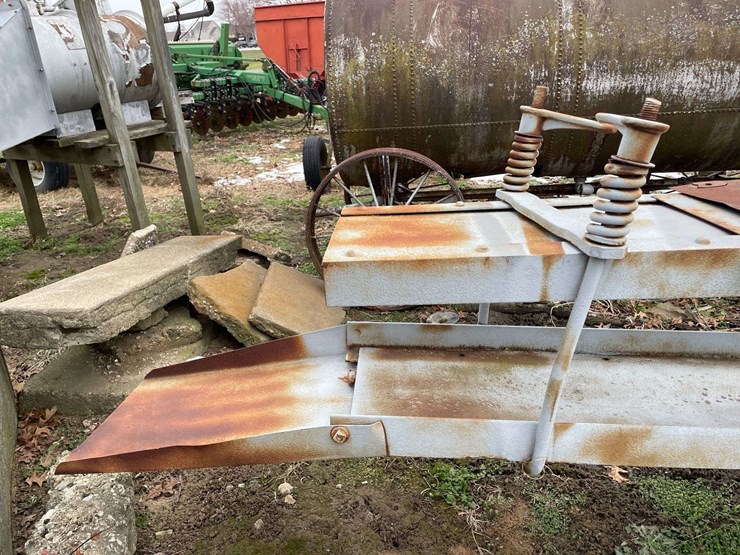 vintage-bale-press-on-steel-image-21