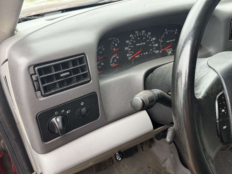 ford-f350-xlt-image-35