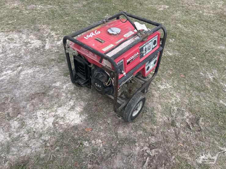 honda-eb3500-portable-gasoline-generator-image-2