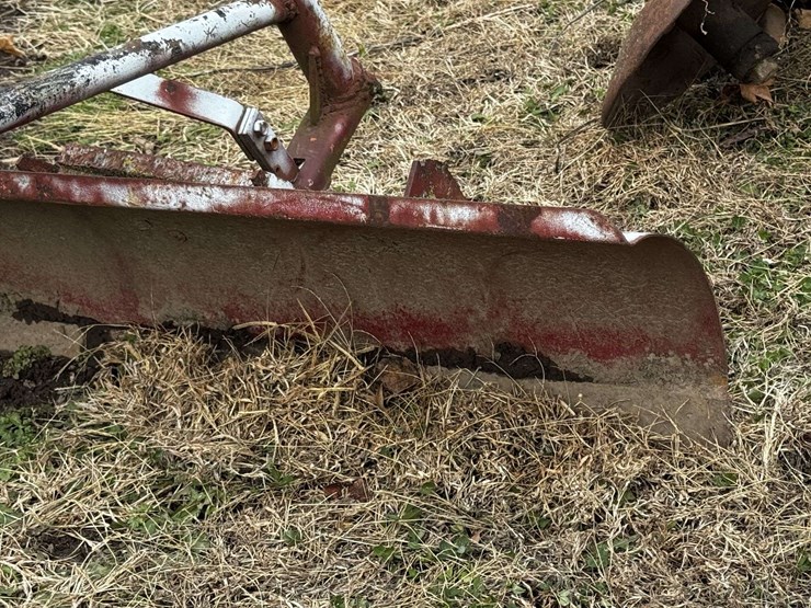 modified-massey-ferguson-model-4030-40"-garden-tractor-blade-image-2