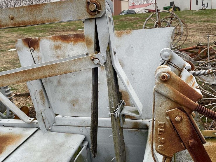 vintage-bale-press-on-steel-image-18