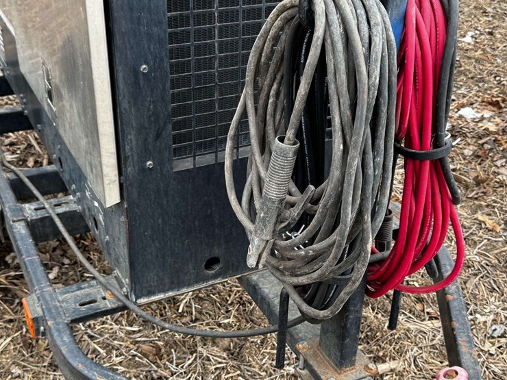 lincoln-electric-vantage-300-image-12