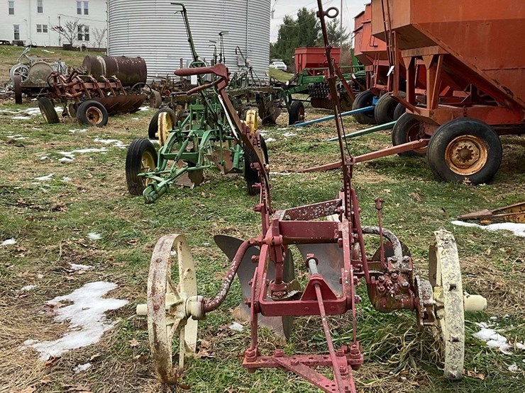 2-bottom-plow-on-steel-image-4