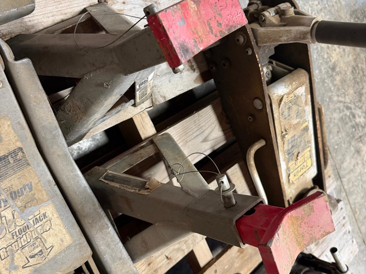 jacks-&-stands-image-17