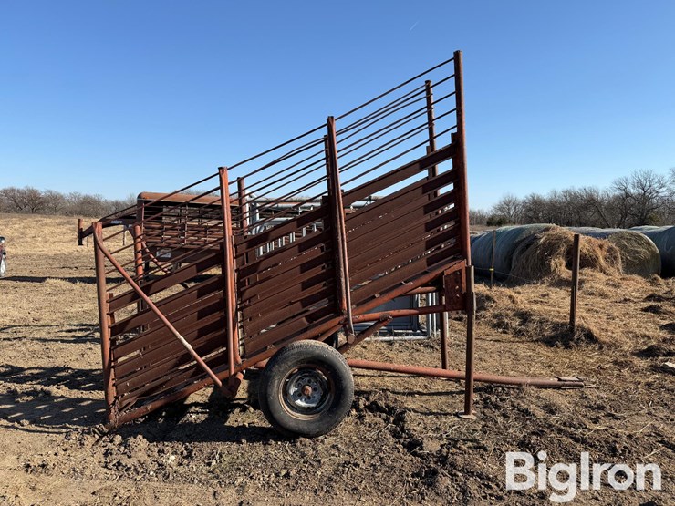 shop-built-10'-portable-loading-chute-image-8