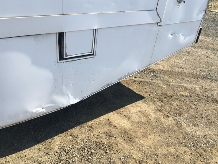 ford-f550-xl-image-27