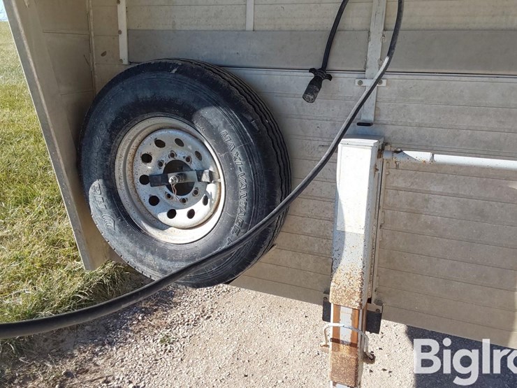 2015-hillsboro-endura-t/a-28'-aluminum-livestock-trailer-image-12