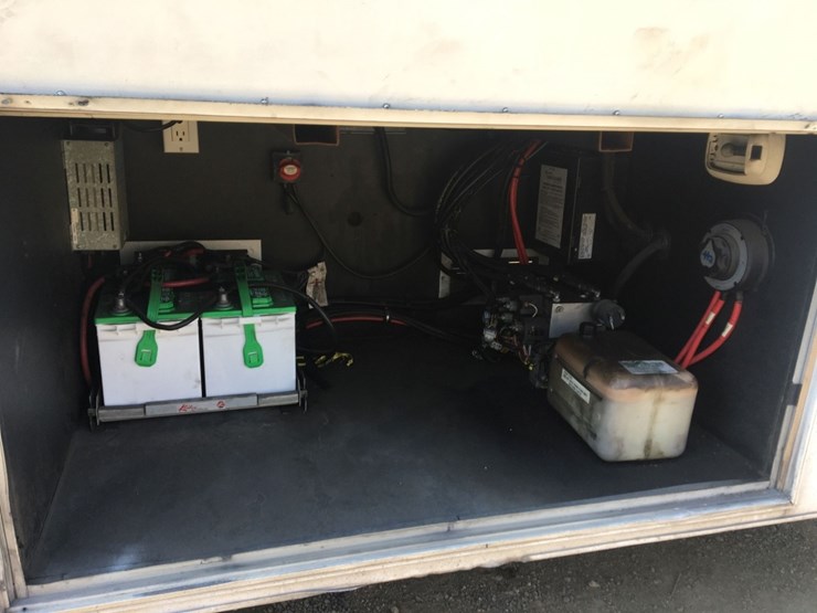 ford-f550-xl-image-18