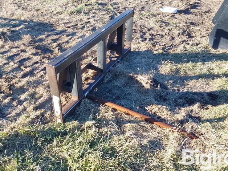 bale-spear-skid-steer-attachment-image-3