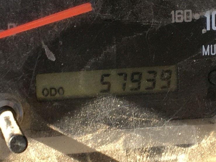 2015-isuzu-nqr-image-5