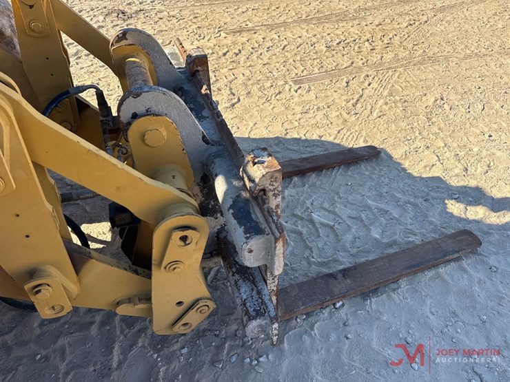 caterpillar-it28g-image-16