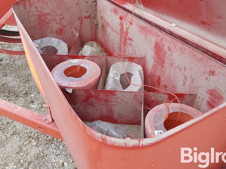 new-holland-575-image-10