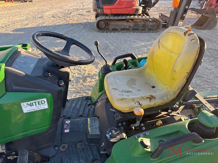 john-deere-1023e-image-12