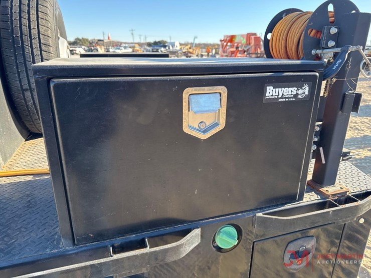 ford-f350-xl-image-10