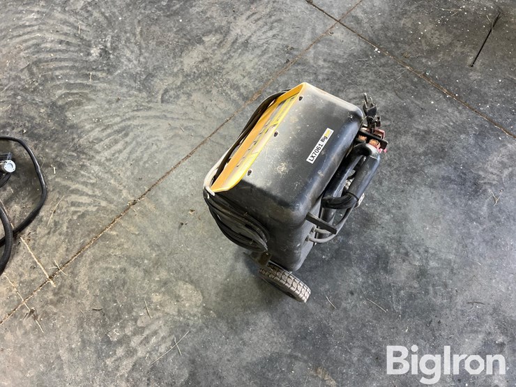 dewalt-12v-battery-starter/charger-image-6