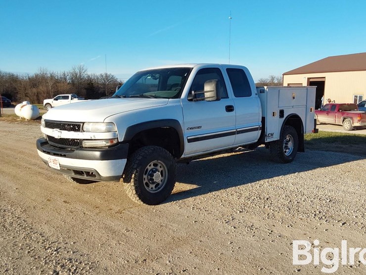 chevrolet-silverado-2500-image-1