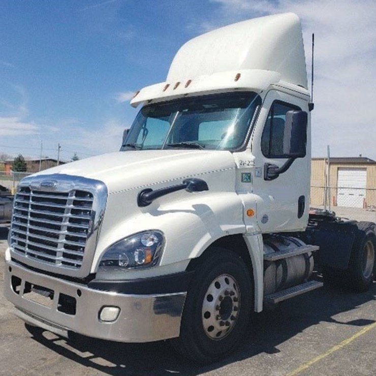 2017 FREIGHTLINER CASCADIA 125
