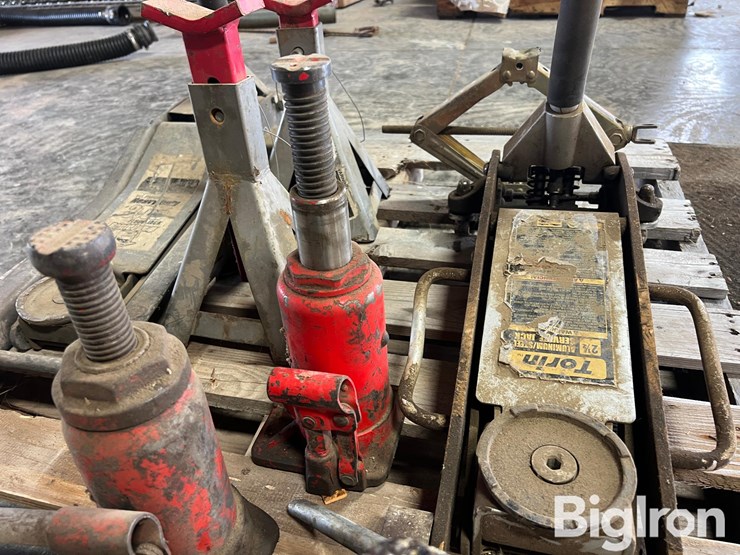 jacks-&-stands-image-11