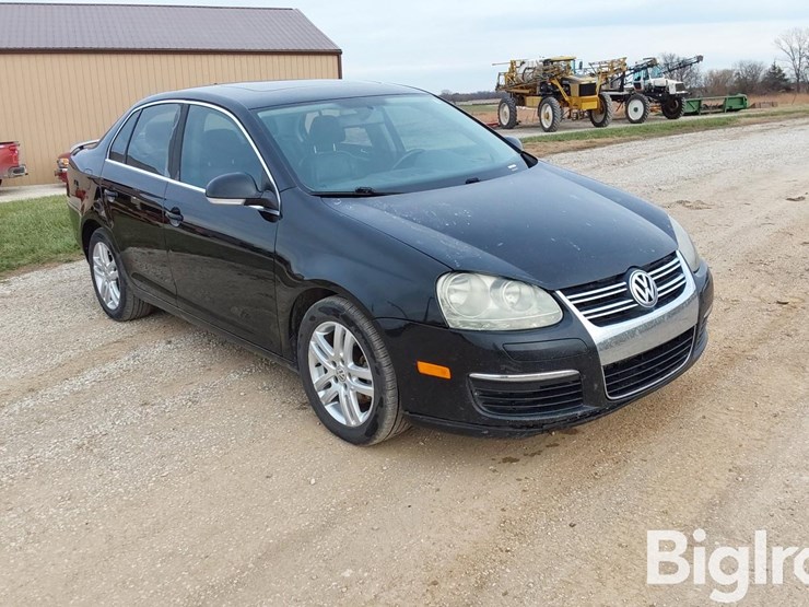2006-volkswagon-jetta-4-door-sedan-image-3