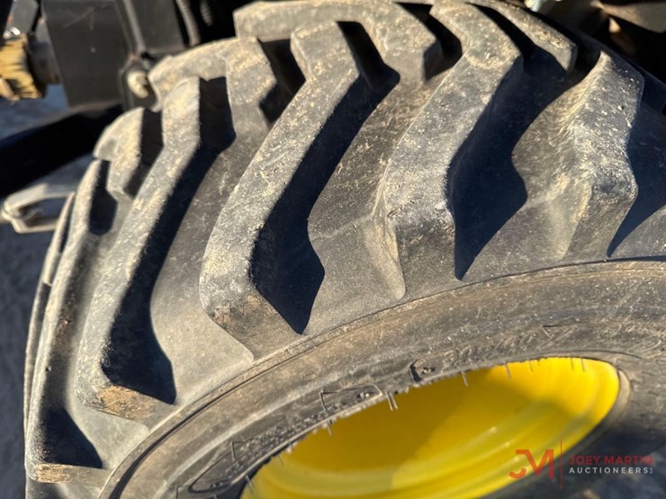 john-deere-1023e-image-10