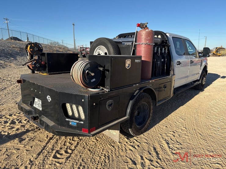 ford-f350-xl-image-2