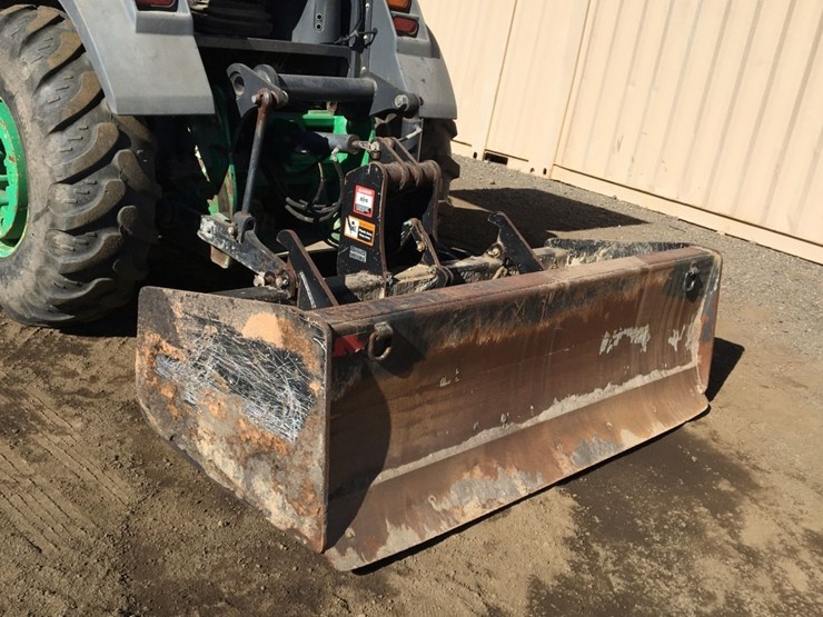 2016-deere-210lep-image-11