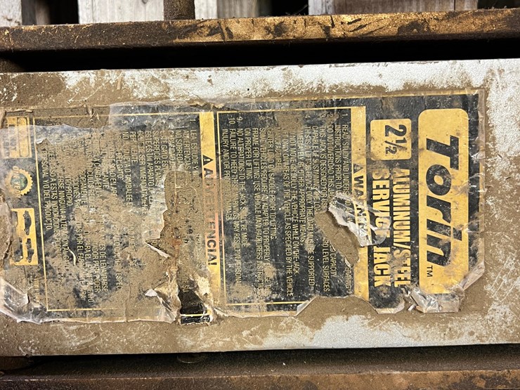 jacks-&-stands-image-9