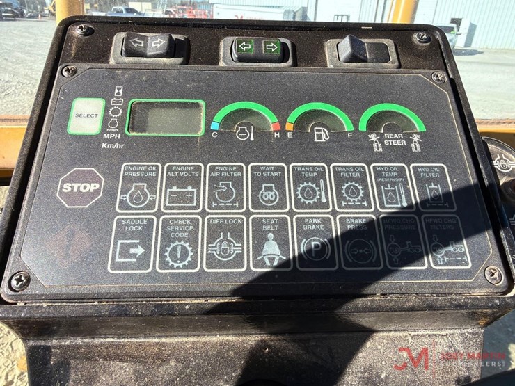 2000-deere-770ch-image-27