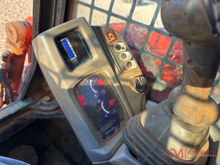 kubota-svl97-2-image-15