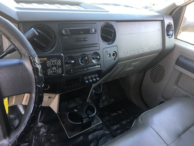 ford-f550-xl-image-7