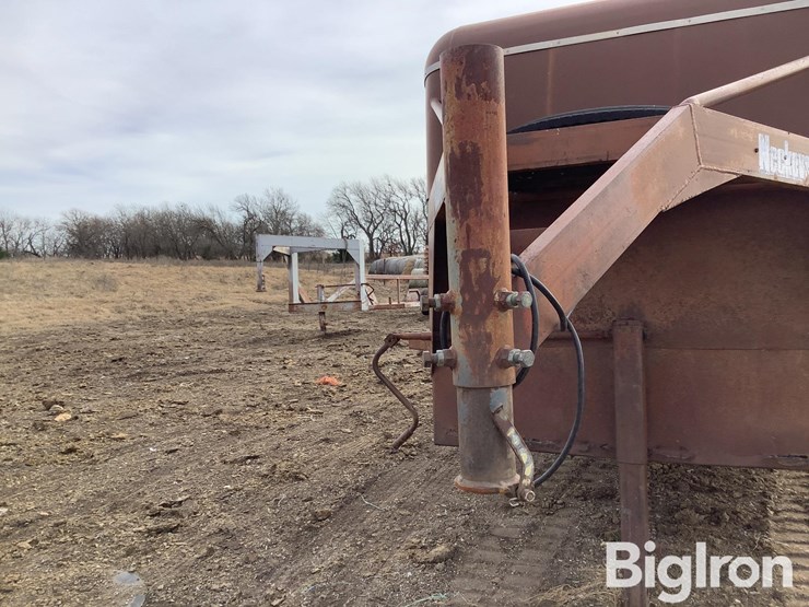 1979-neckover-t/a-24'-livestock-trailer-image-15