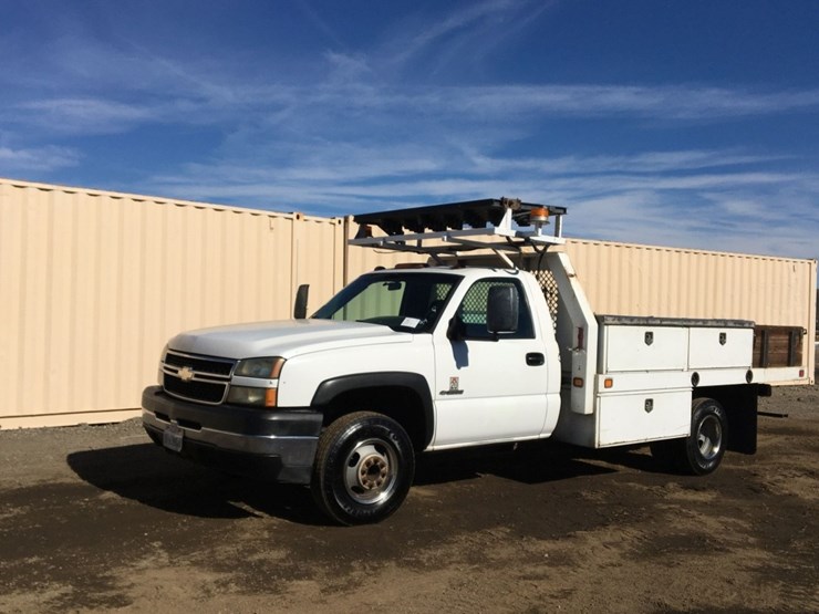 chevrolet-3500-image-1