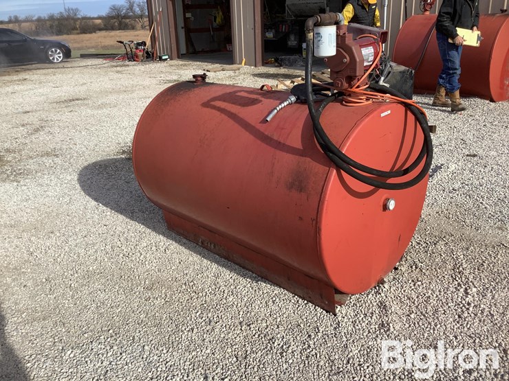 300-gallon-fuel-tank-w/fill-rite-pump-image-2