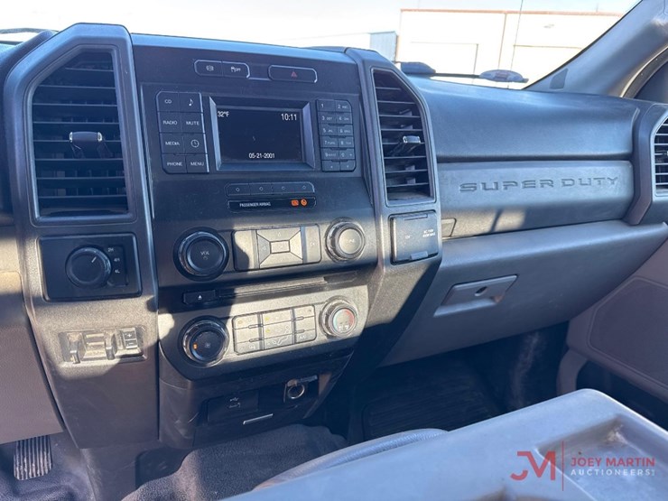 ford-f350-xl-image-37