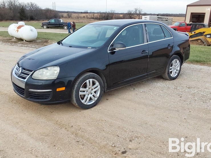 2006-volkswagon-jetta-4-door-sedan-image-1