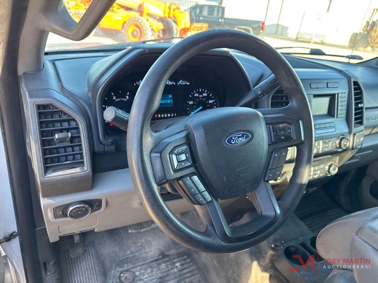 ford-f350-xl-image-36